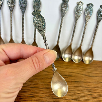 Vintage set van 9 koffielepeltjes bloemen
