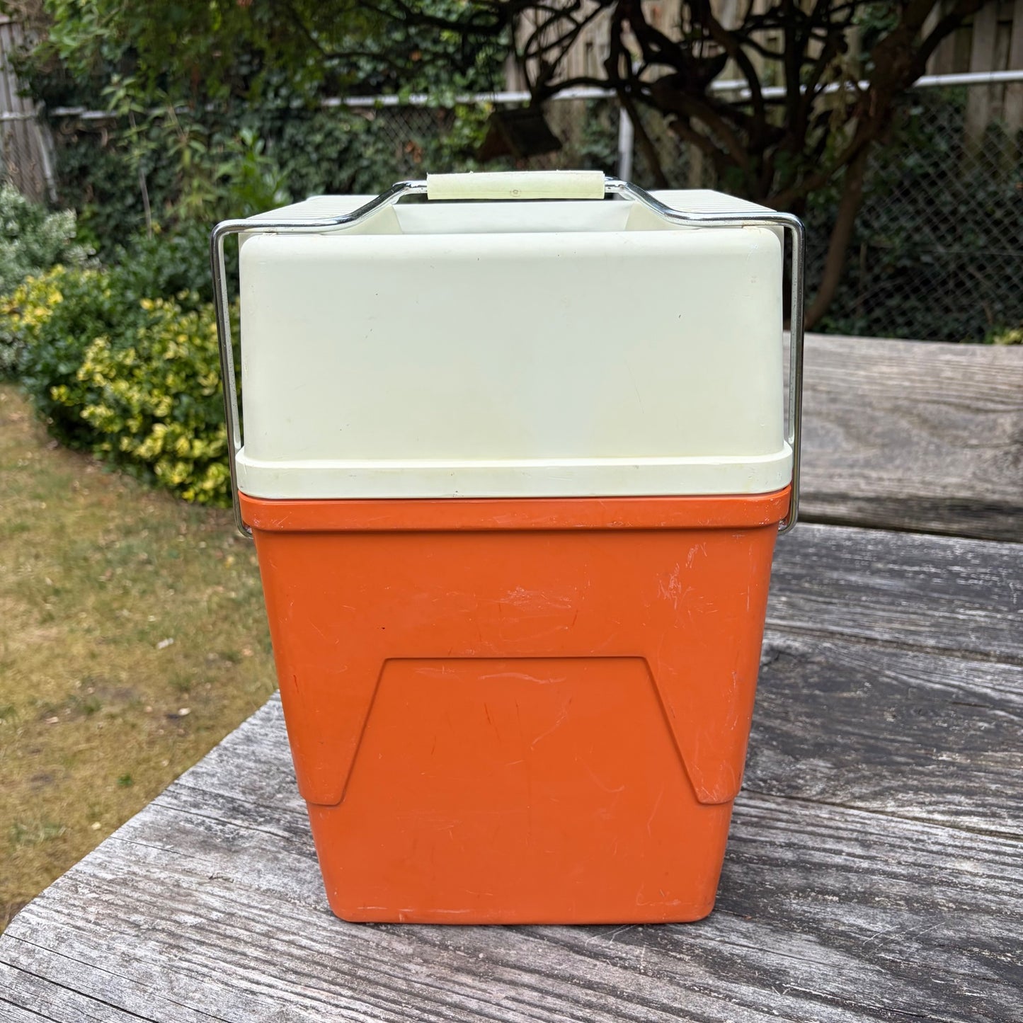 Vintage oranje koelbox jaren 70
