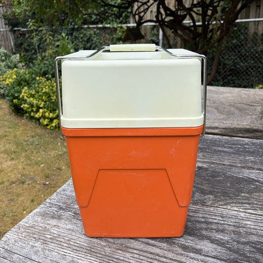 Vintage oranje koelbox jaren 70