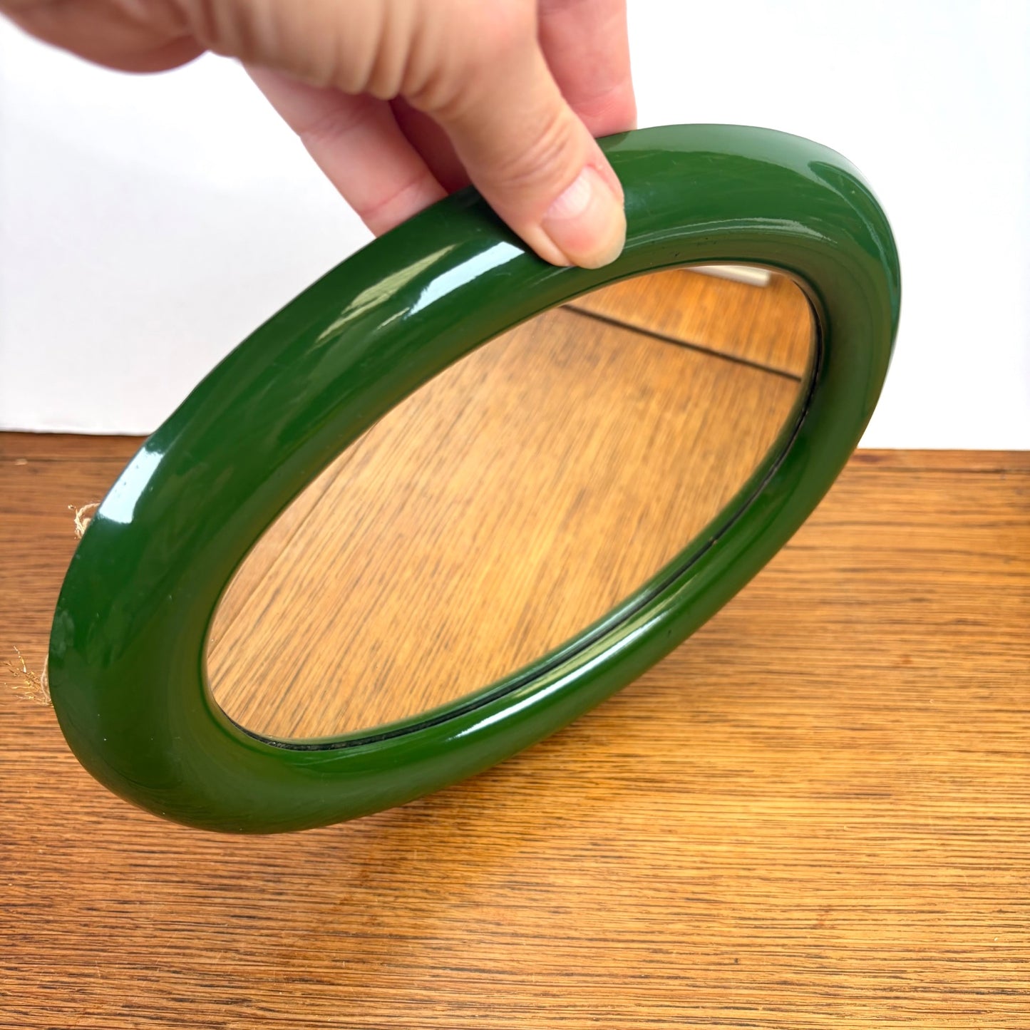 Vintage ovale spiegel groene kunststof lijst