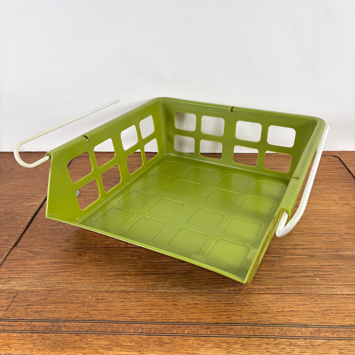 Vintage groen plastic hangmandje kast jaren 70