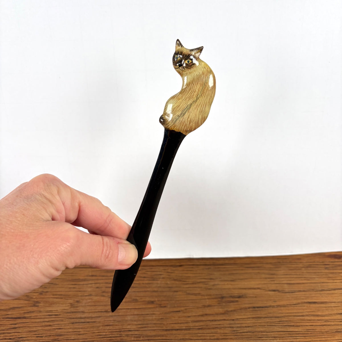 Briefopener met kat beige zwart