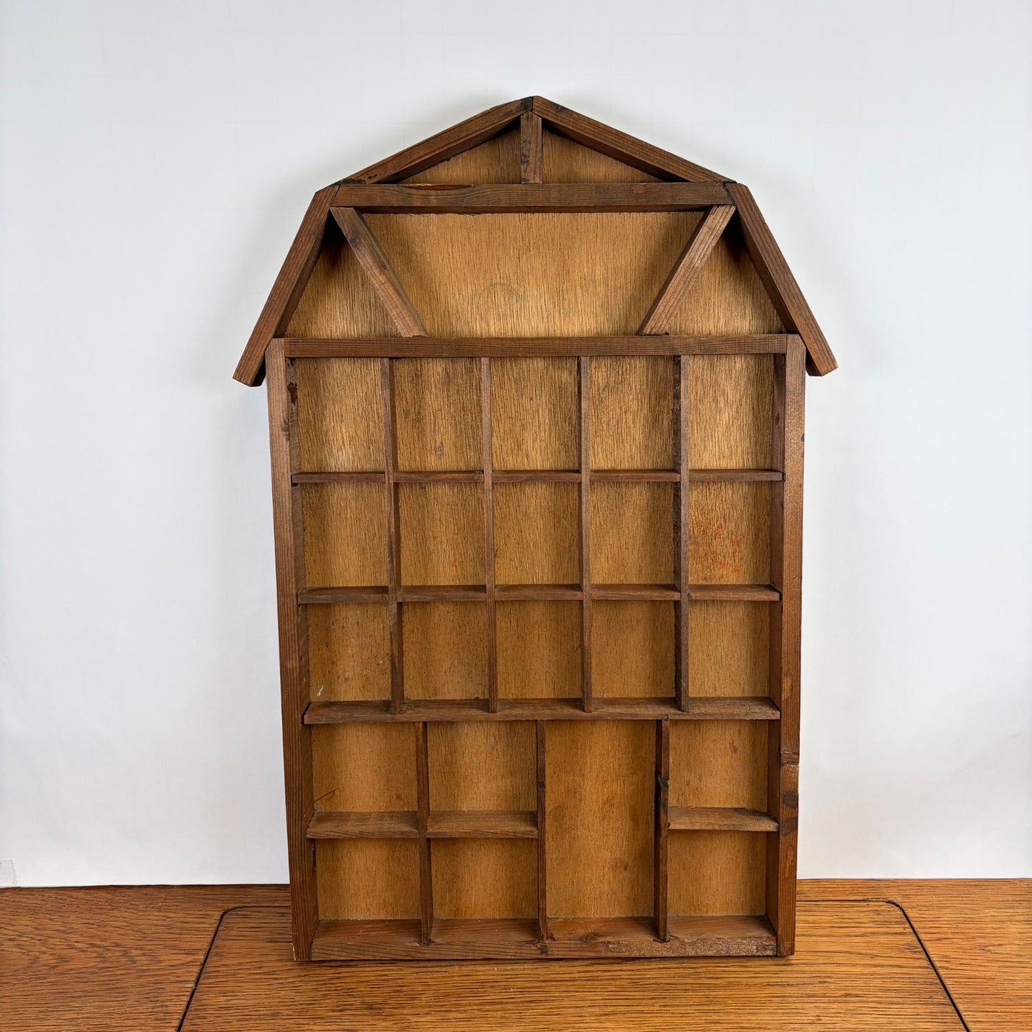 Vintage houten letterbak huisje