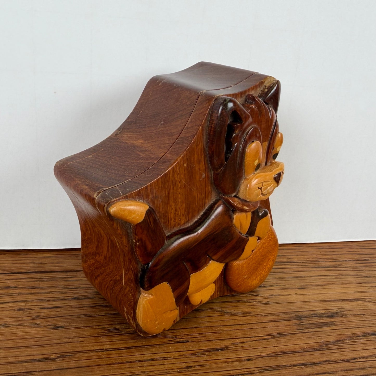 Vintage houten doosje kat met bal