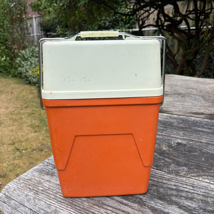Vintage oranje koelbox jaren 70