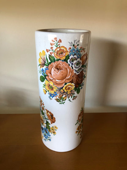 Vintage vaas met bloemen