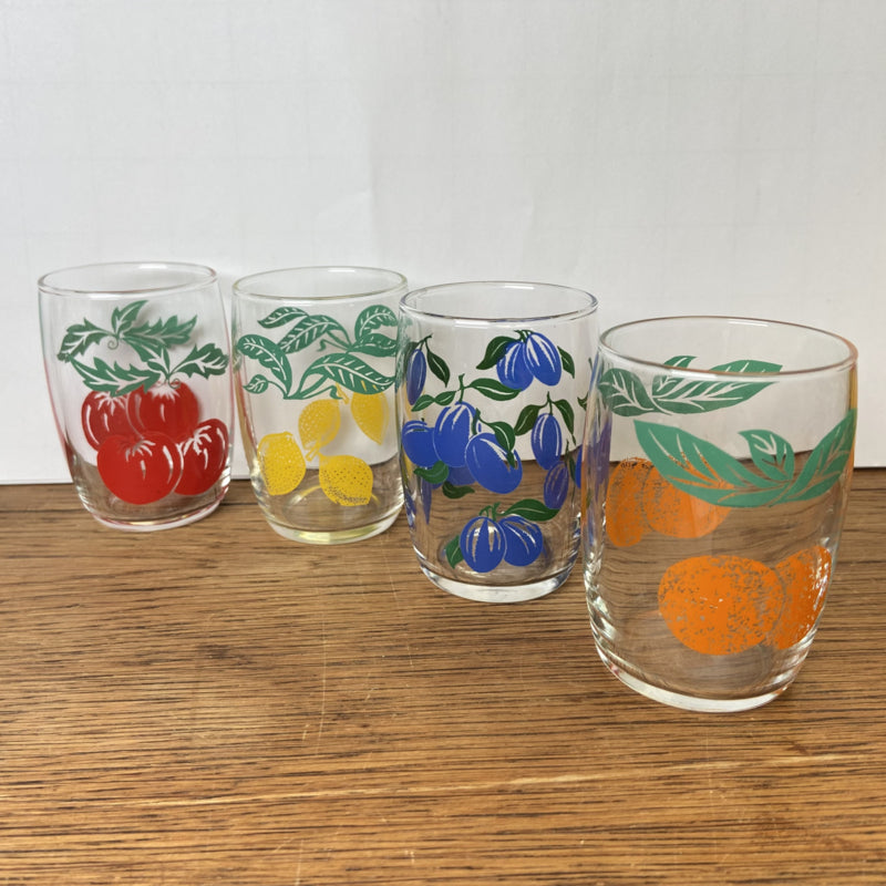 Vintage glaasjes met fruitmotief