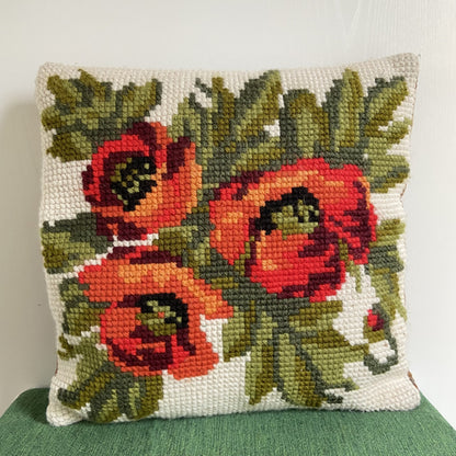 Vintage kussen met bloemen