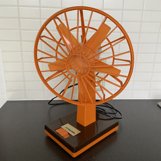 Vintage oranje bruine ventilator