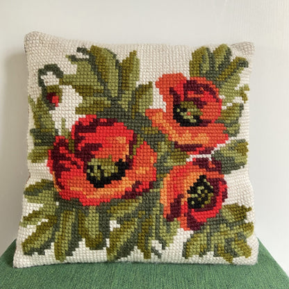 Vintage kussen met bloemen