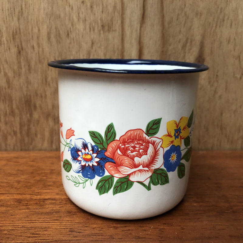 Emaille beker met bloemen