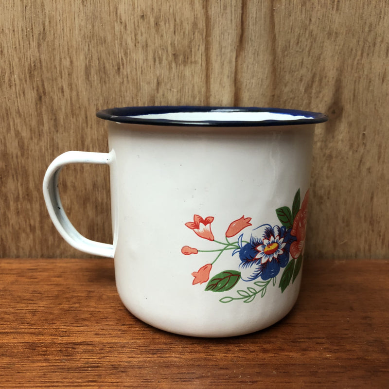 Emaille beker met bloemen