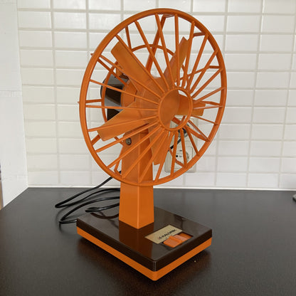 Vintage oranje bruine ventilator