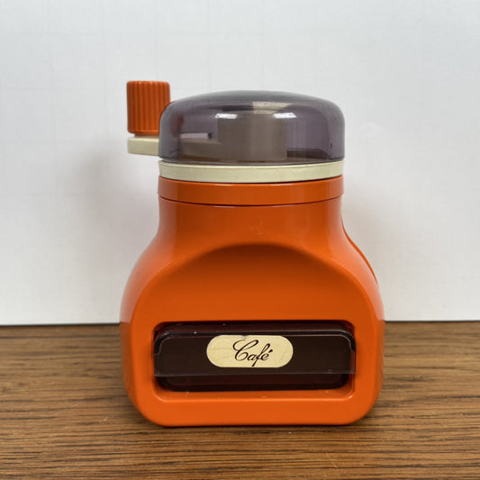 Oranje koffiemolentje