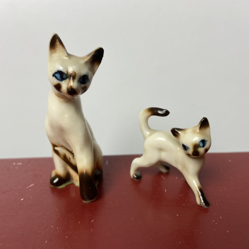 Letterbak beeldjes siamese katten