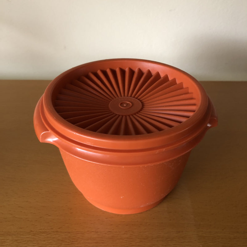 Vintage tupperware bakje oranje